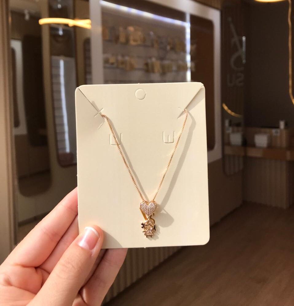 Colar boneca + coração