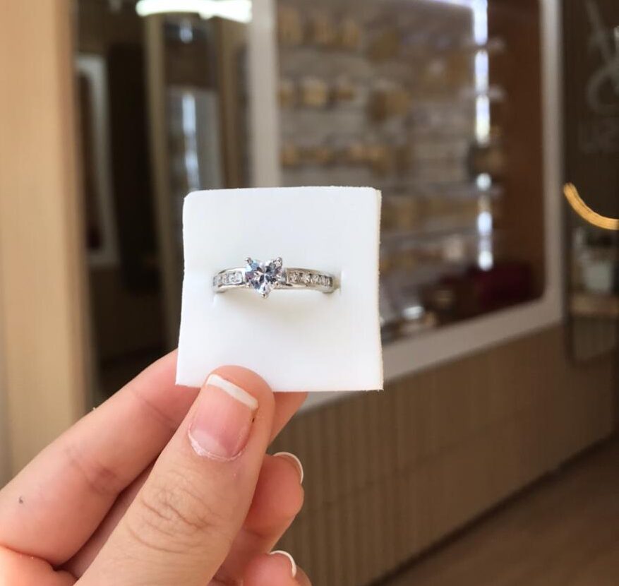 Anel encanto cristal