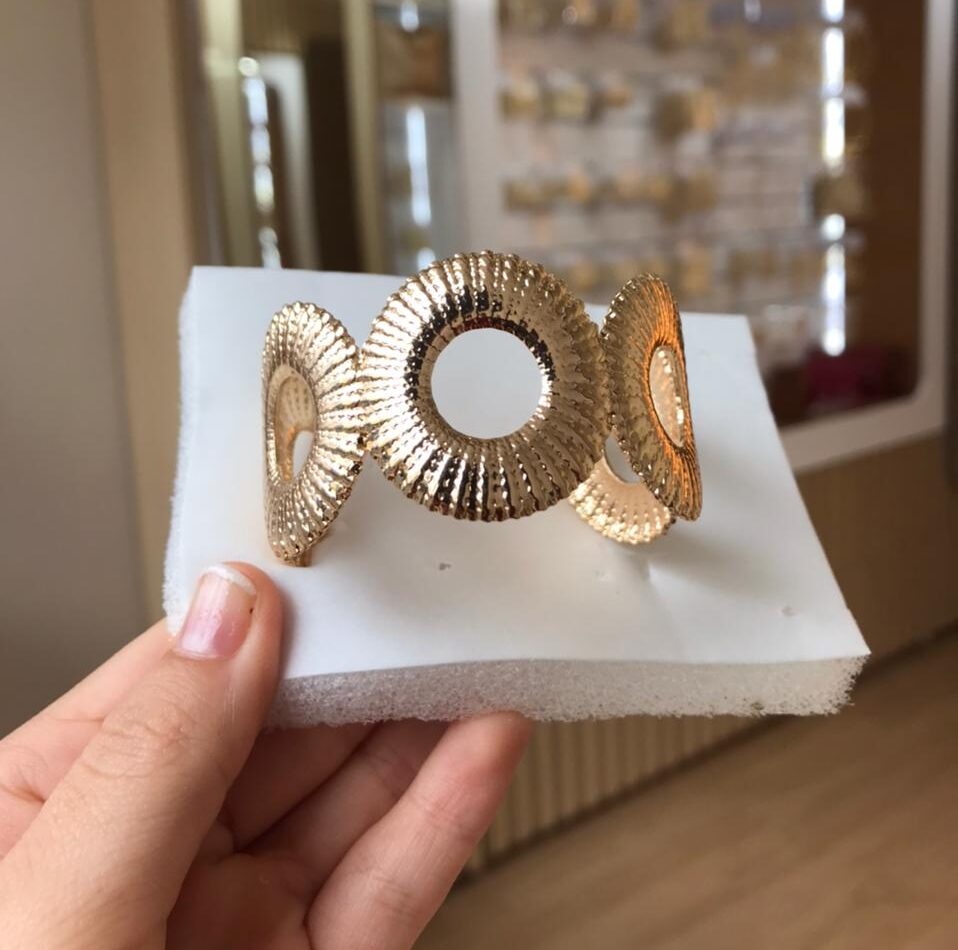 Bracelete golden queen