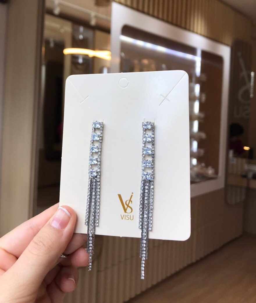 Brinco cascata de cristais