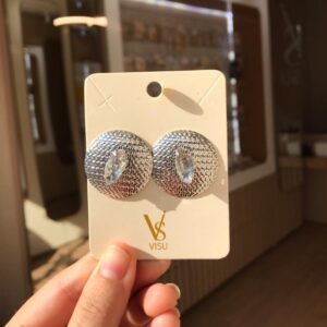 Brinco mistério prateado