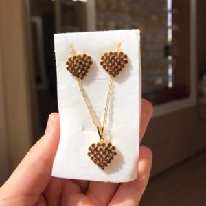 Conjunto cravejado marrom