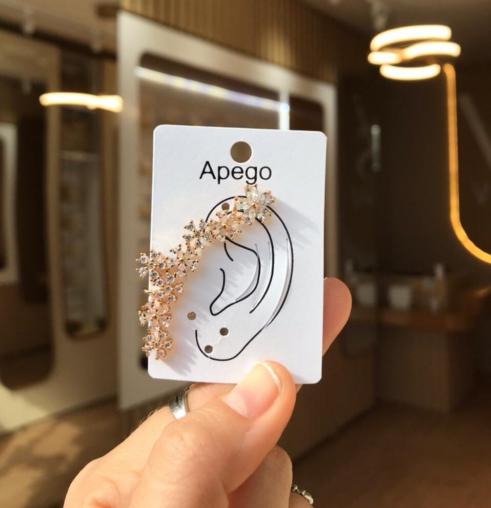 Ear cuff flowers curvas de Brilho